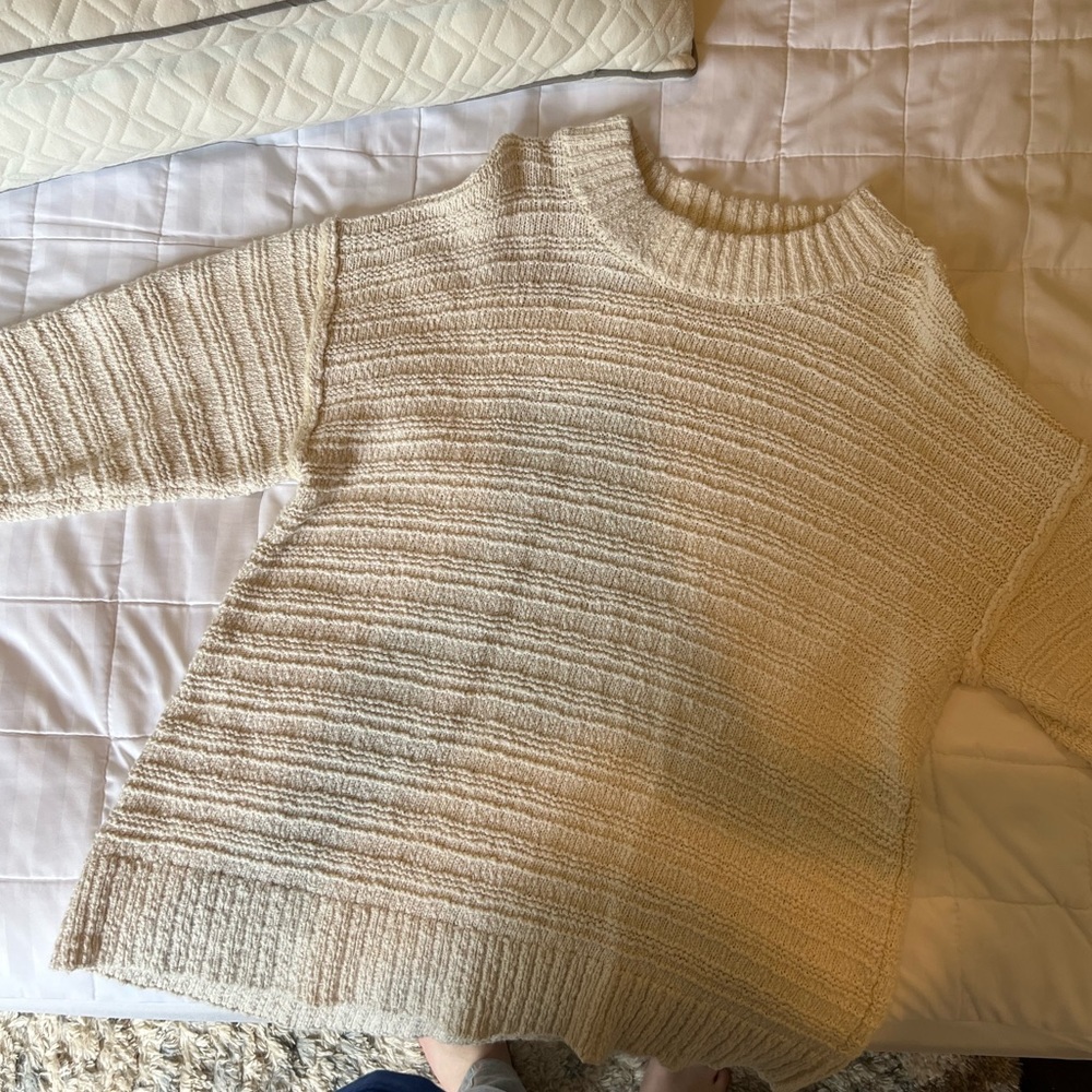 Fp beach small sweater